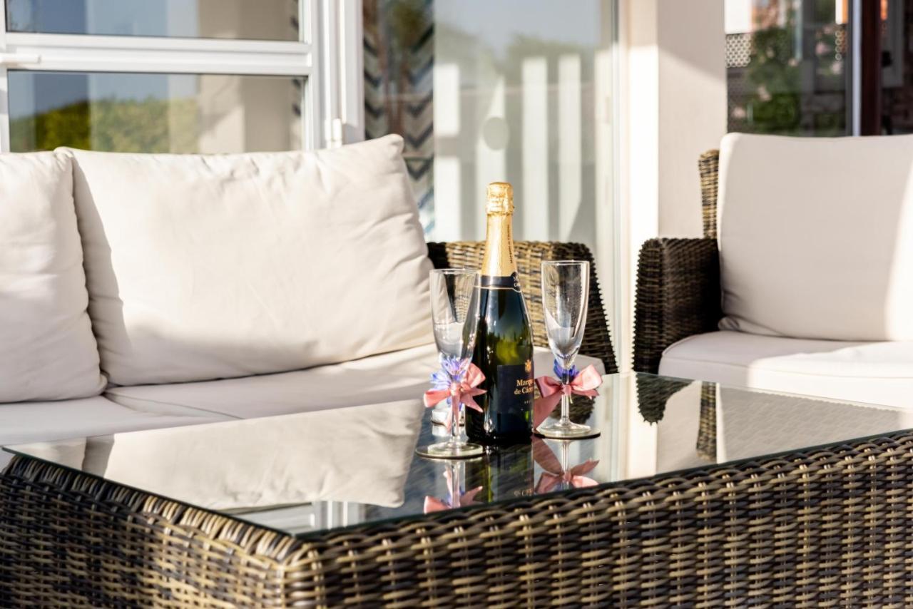 Villa Marina Sunrise By Ezoria Villas Golful Coralilor Exterior foto